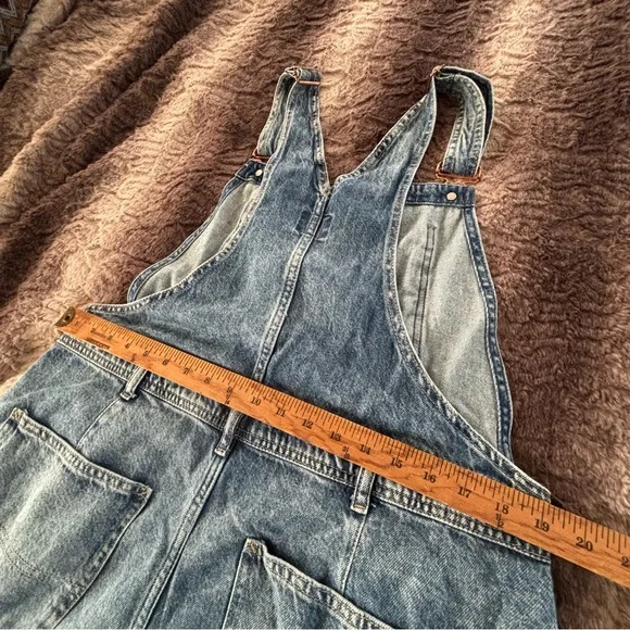 GAP UltraSoft Denim Horseshoe Overalls Size M - Picture 3 of 6